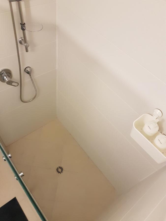 Private Bed/Bathroom In Netanya Eksteriør bilde